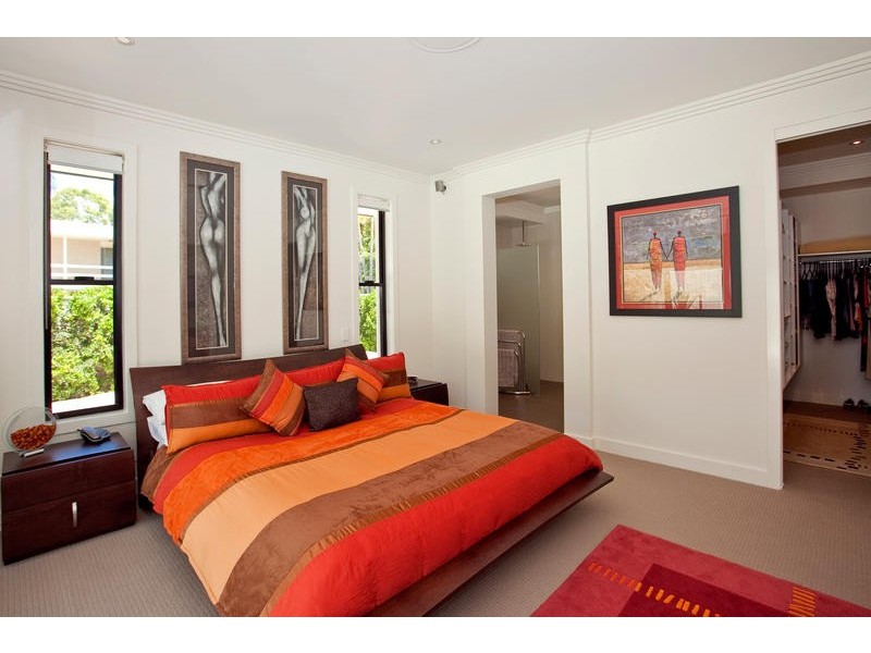 6 Bittern Ave, Burleigh Waters QLD 4220