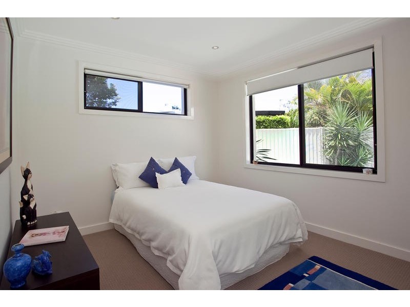 6 Bittern Ave, Burleigh Waters QLD 4220