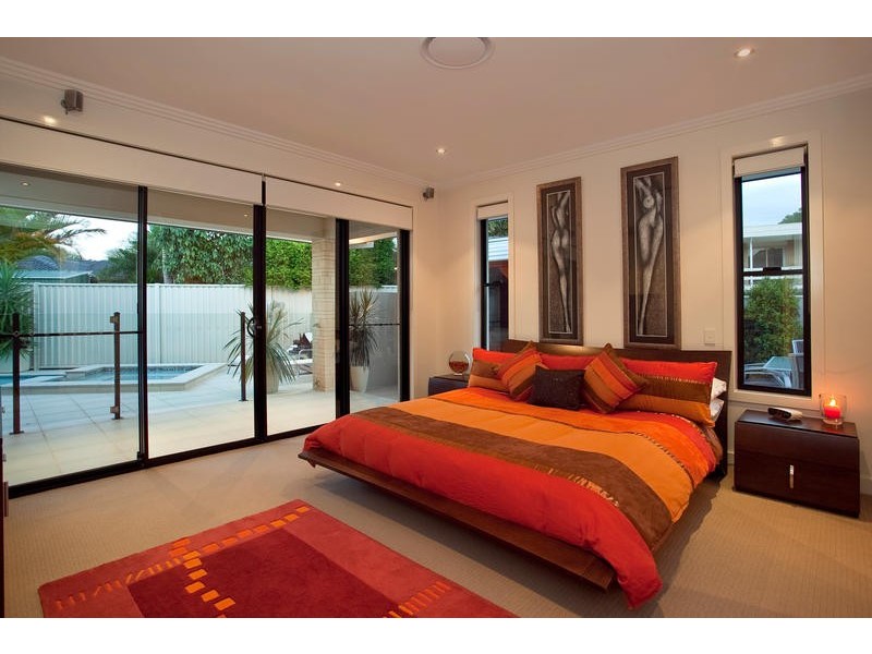 6 Bittern Ave, Burleigh Waters QLD 4220