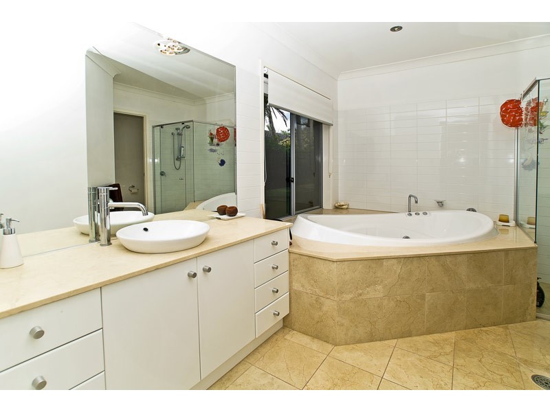 Burleigh Waters QLD 4220