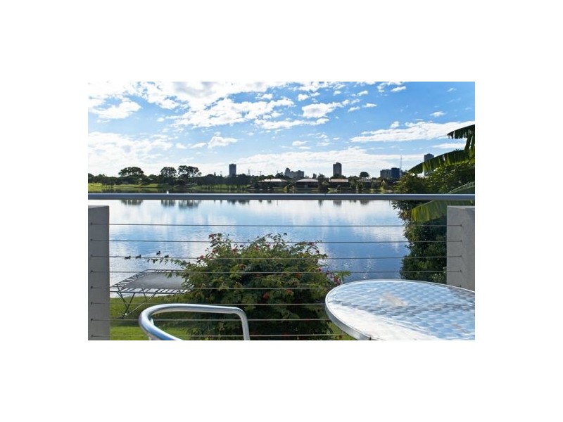 222 Acanthus Avenue, Burleigh Waters QLD 4220