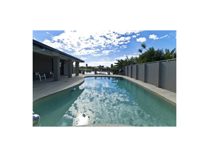 222 Acanthus Avenue, Burleigh Waters QLD 4220