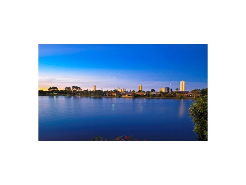 222 Acanthus Avenue, Burleigh Waters QLD 4220