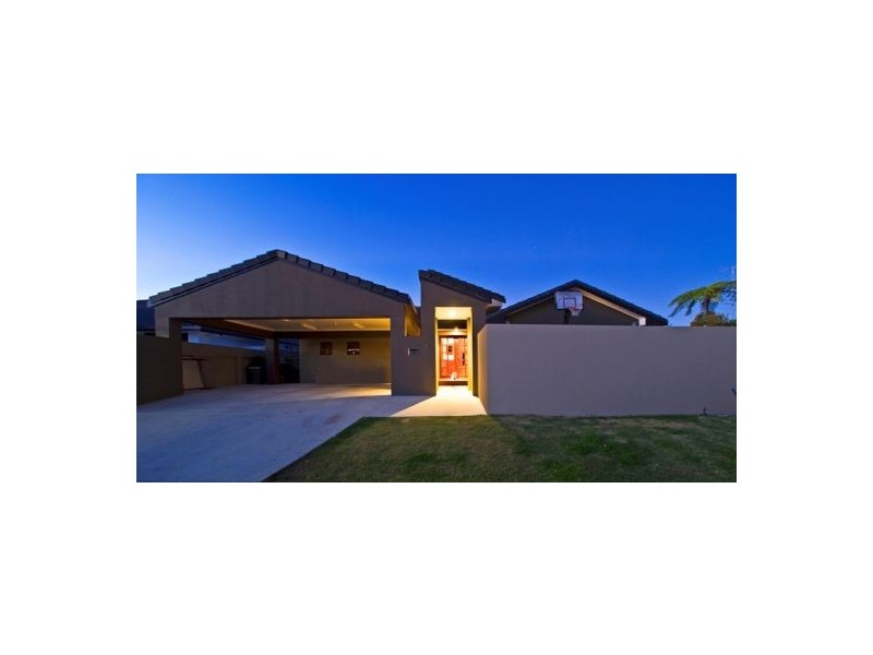 222 Acanthus Avenue, Burleigh Waters QLD 4220