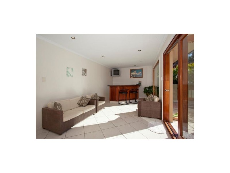 10 Eagle Avenue, Burleigh Waters QLD 4220