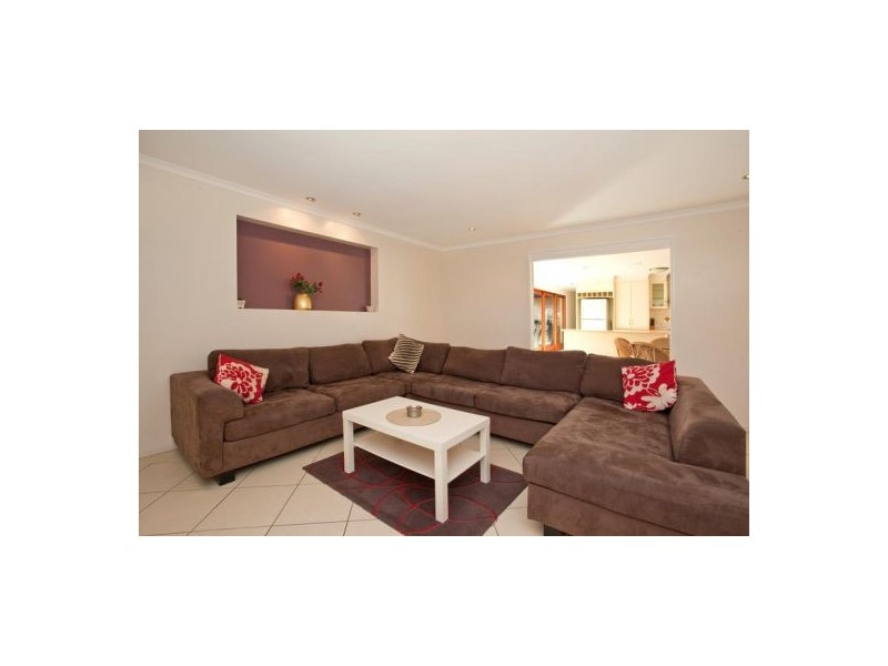 10 Eagle Avenue, Burleigh Waters QLD 4220