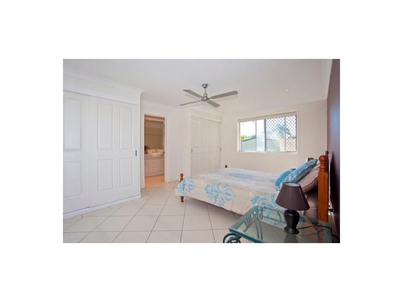 10 Eagle Avenue, Burleigh Waters QLD 4220