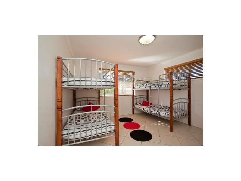 10 Eagle Avenue, Burleigh Waters QLD 4220