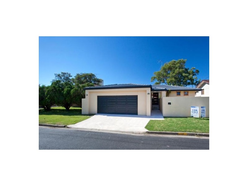 10 Eagle Avenue, Burleigh Waters QLD 4220