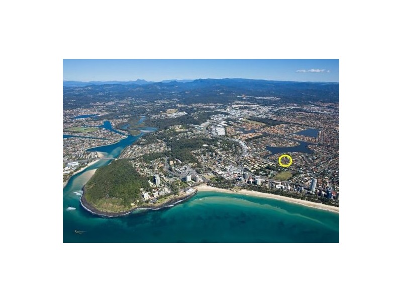 10 Eagle Avenue, Burleigh Waters QLD 4220