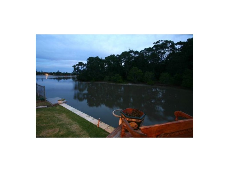 10 Elanora Drive, Burleigh Heads QLD 4220