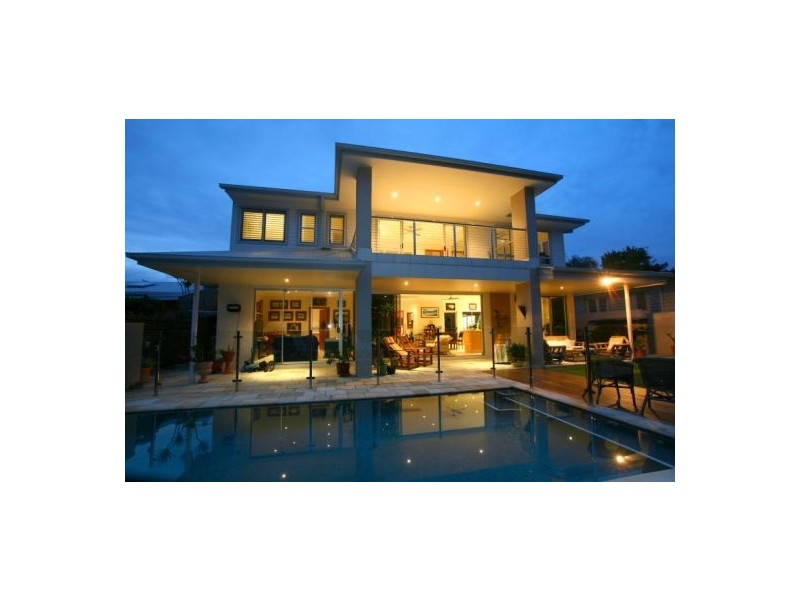 10 Elanora Drive, Burleigh Heads QLD 4220