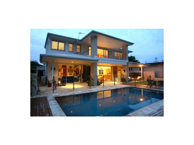 10 Elanora Drive, Burleigh Heads QLD 4220