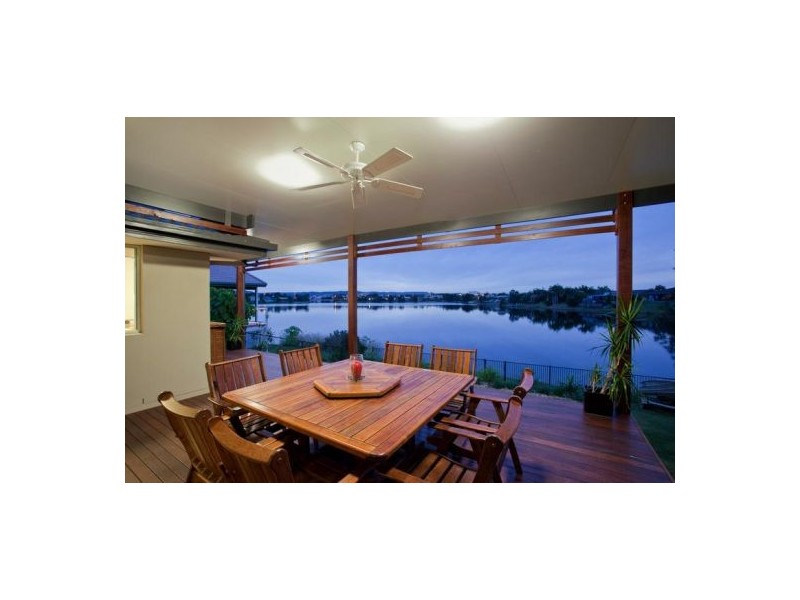 44 Dipper Drive, Burleigh Waters QLD 4220