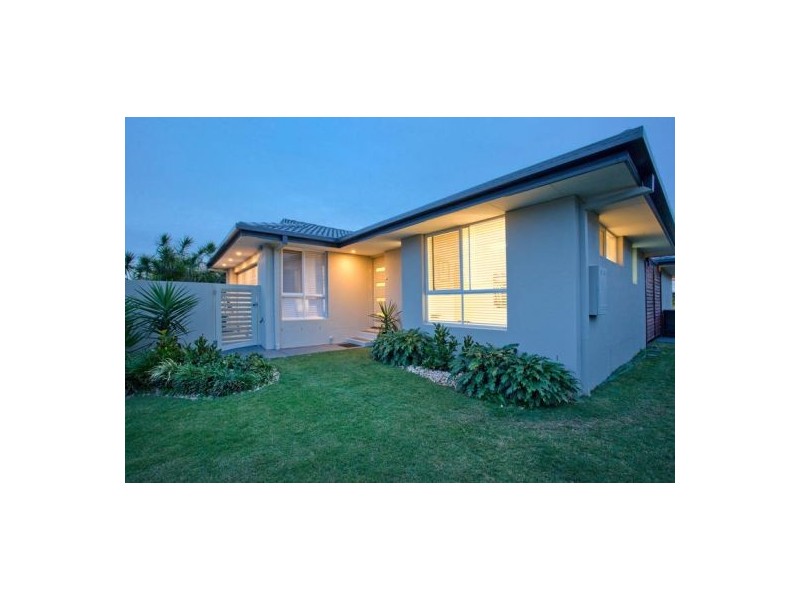 44 Dipper Drive, Burleigh Waters QLD 4220