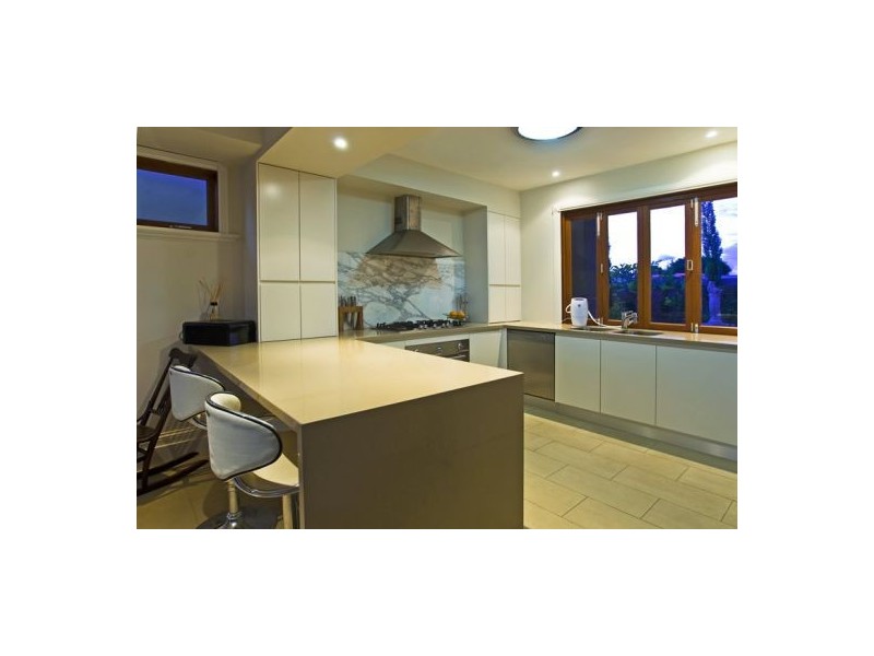 14 Monte Vista Court, Broadbeach Waters QLD 4218