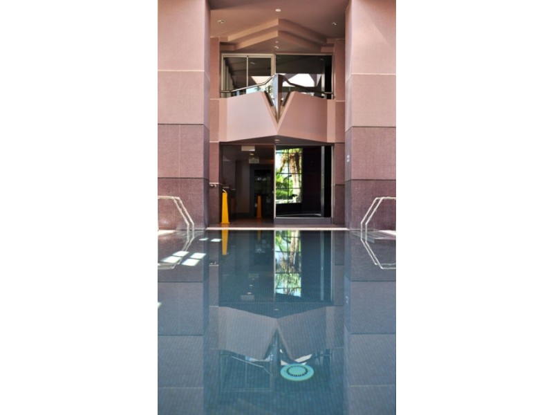 12(a) Commodore Drive, Surfers Paradise QLD 4217