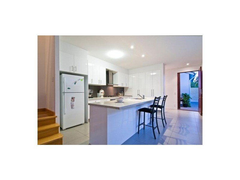 1/3 Banksia Broadway, Burleigh Heads QLD 4220