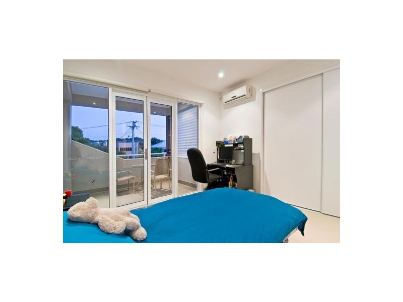 1/3 Banksia Broadway, Burleigh Heads QLD 4220