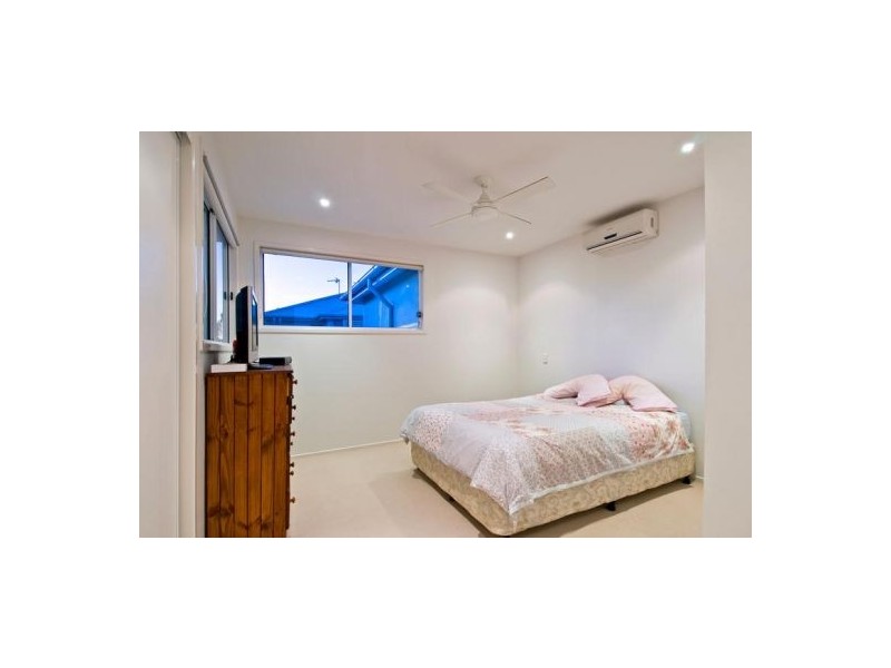 1/3 Banksia Broadway, Burleigh Heads QLD 4220