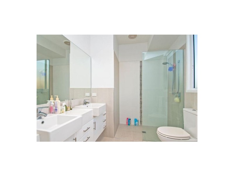 1/3 Banksia Broadway, Burleigh Heads QLD 4220