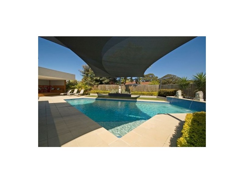 8 Comet Court, Burleigh Waters QLD 4220