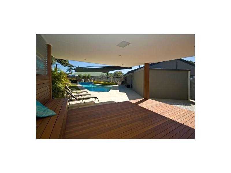 8 Comet Court, Burleigh Waters QLD 4220