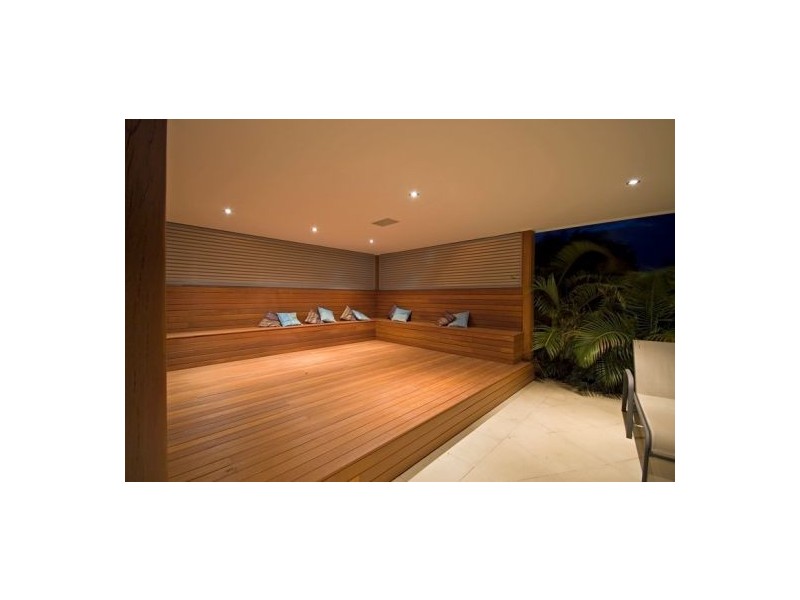 8 Comet Court, Burleigh Waters QLD 4220