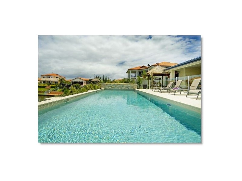 7 St Helens Court, Burleigh Waters QLD 4220