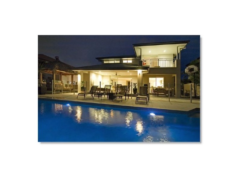 7 St Helens Court, Burleigh Waters QLD 4220