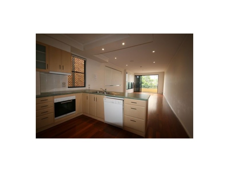 2/52 Ewart Street, Burleigh Heads QLD 4220