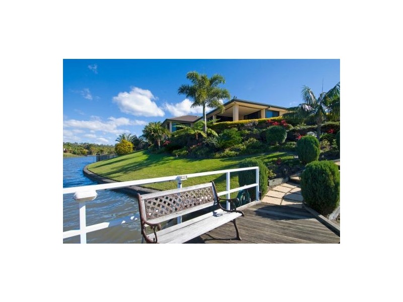 17 Palmyra Court, Burleigh Waters QLD 4220