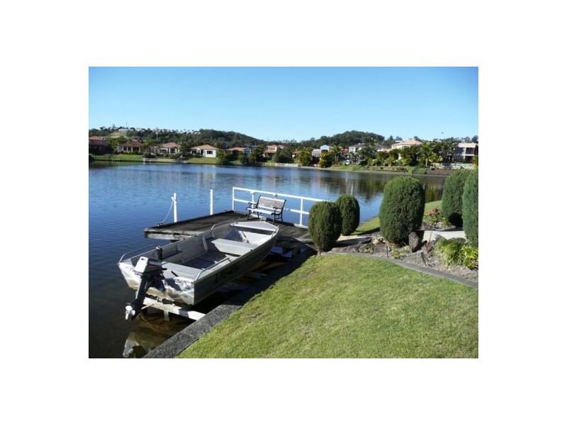 17 Palmyra Court, Burleigh Waters QLD 4220