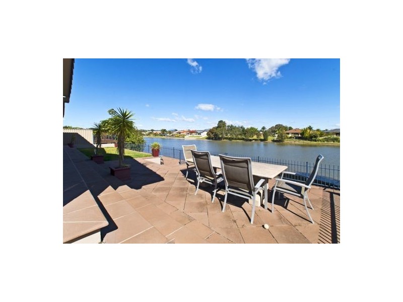 52 Jabiru Avenue, Burleigh Waters QLD 4220
