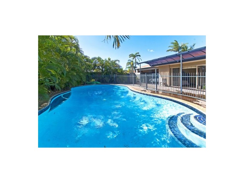 52 Jabiru Avenue, Burleigh Waters QLD 4220