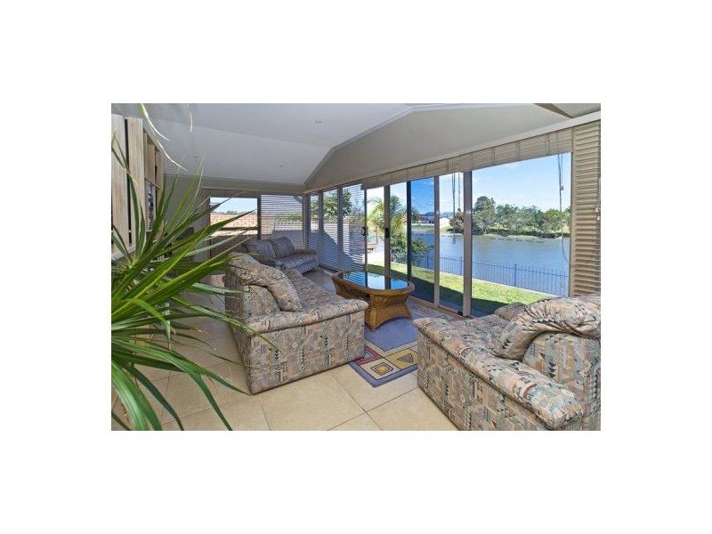 52 Jabiru Avenue, Burleigh Waters QLD 4220