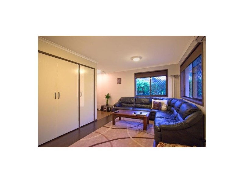 20 Kingfisher Crescent, Burleigh Waters QLD 4220