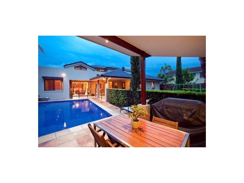 71 Burleigh Street, Burleigh Waters QLD 4220