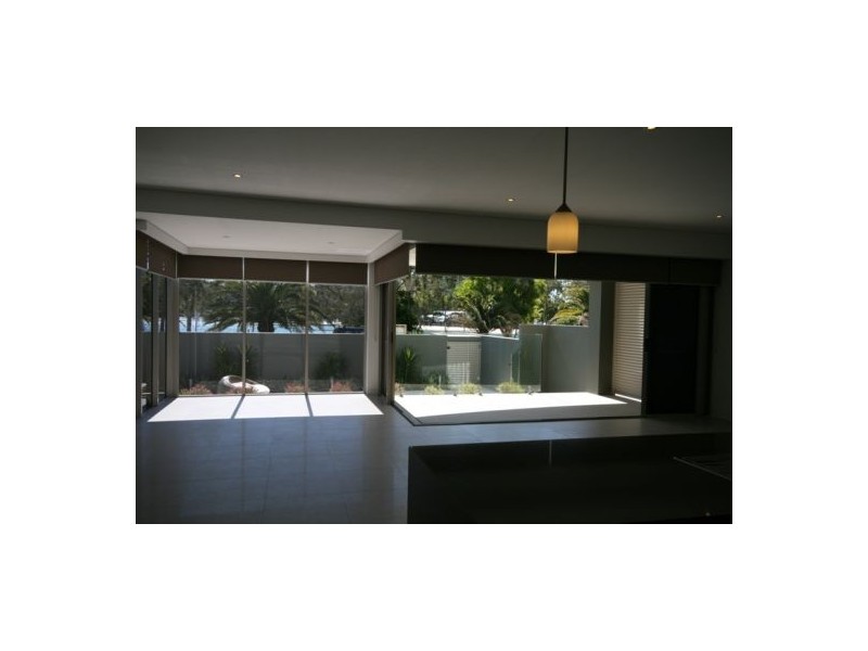 1/8 Murlong Crescent, Palm Beach QLD 4221