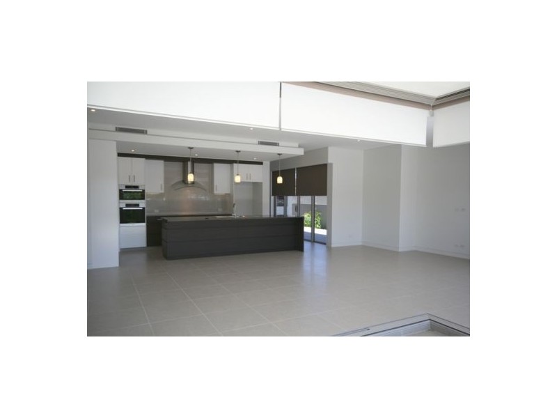 1/8 Murlong Crescent, Palm Beach QLD 4221