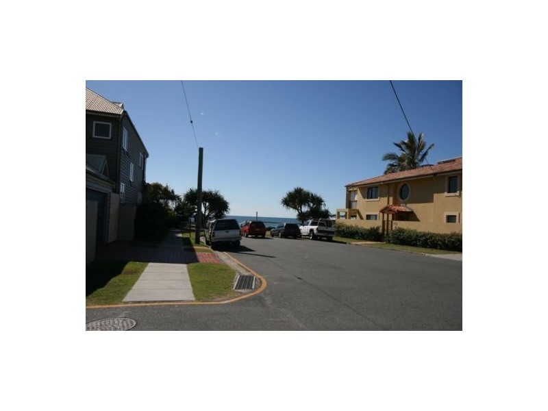 2/246 Jefferson Lane, Palm Beach QLD 4221