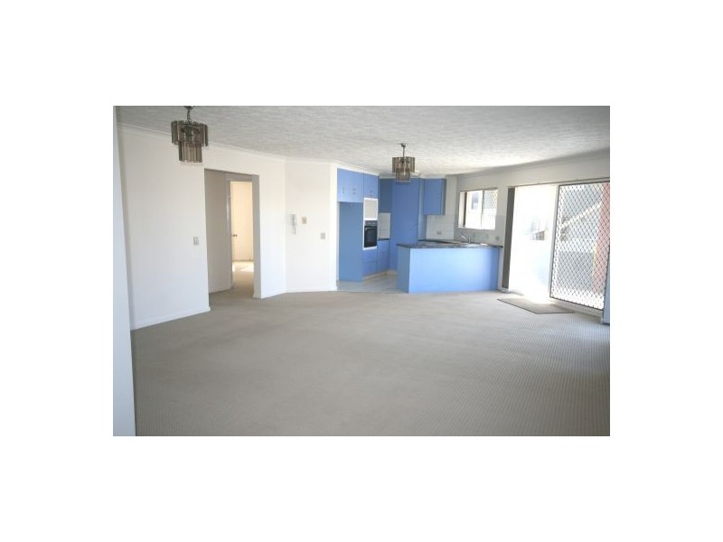 2/246 Jefferson Lane, Palm Beach QLD 4221