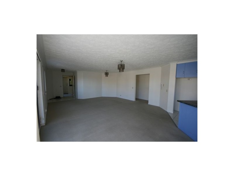 2/246 Jefferson Lane, Palm Beach QLD 4221