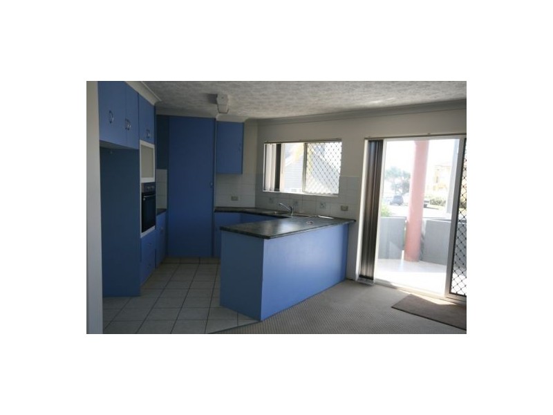 2/246 Jefferson Lane, Palm Beach QLD 4221