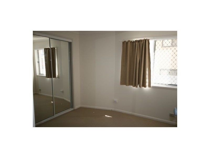 2/246 Jefferson Lane, Palm Beach QLD 4221