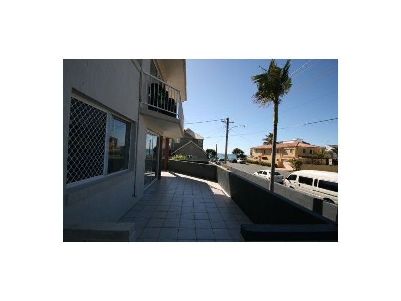 2/246 Jefferson Lane, Palm Beach QLD 4221