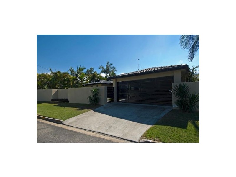 15 Sandpiper Drive, Burleigh Heads QLD 4220