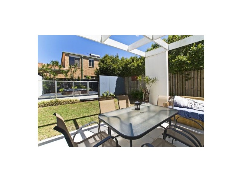 2/1874 Gold Coast Highway, Burleigh Heads QLD 4220