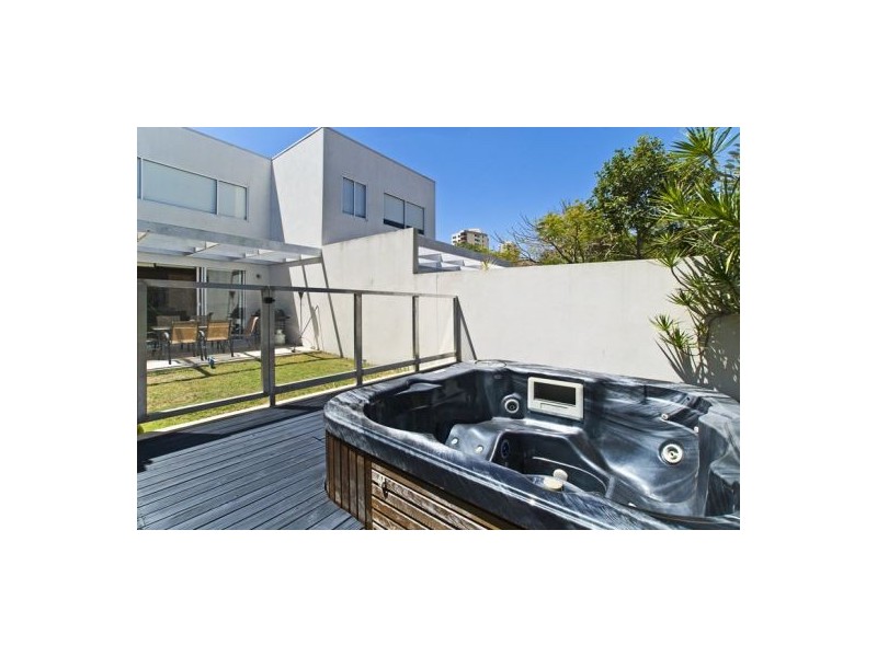 2/1874 Gold Coast Highway, Burleigh Heads QLD 4220
