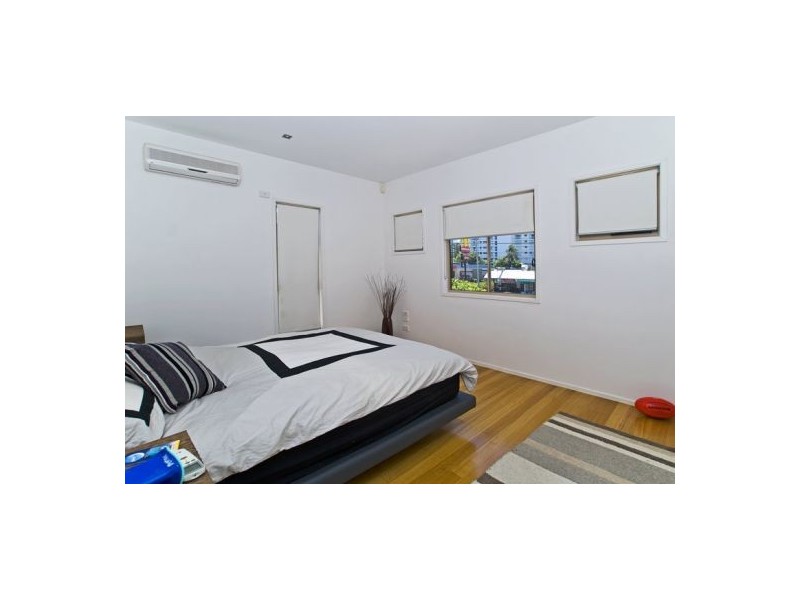 2/1874 Gold Coast Highway, Burleigh Heads QLD 4220